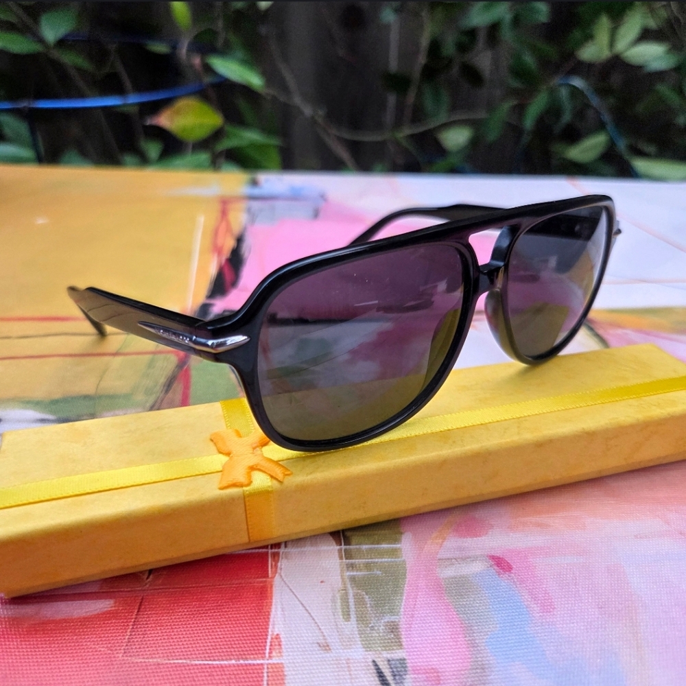 Michael Kors MK2115 “Liam” Black Glossy Frame Gray Gradient Sunglasses